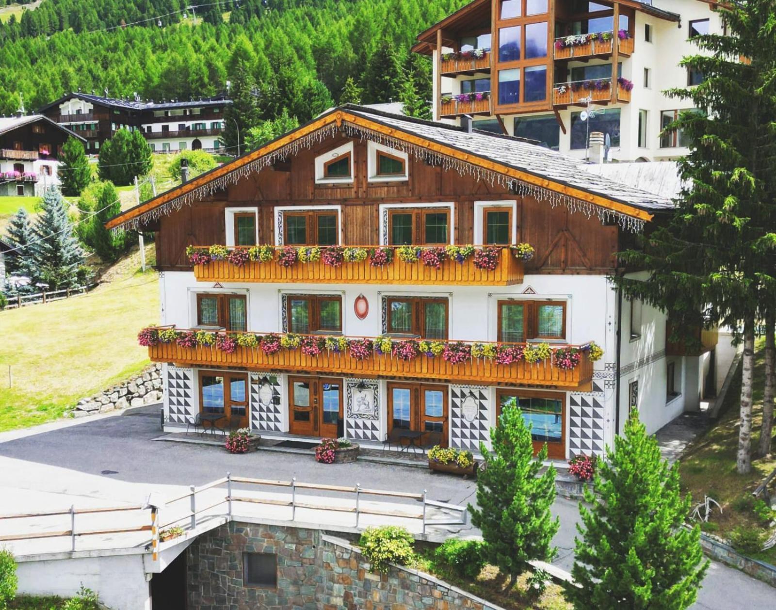 Hotel Duc De Rohan リヴィーニョ エクステリア 写真
